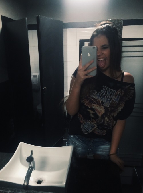 morenaadorap:  insta: marcelabsm ☠