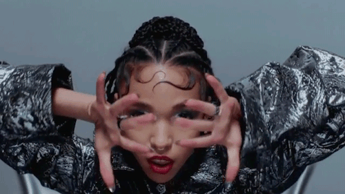 everybodylovesfkatwigs:  FKA twigs - Glass &amp; Patron