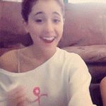 Garotas normais sorrindo:
