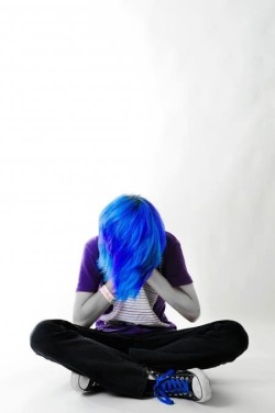coloredhairscenes:  Awe I’ll comfort you!! —A Girl Like Me 