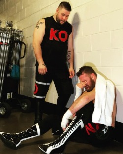 twinkle-toes95: wwe: @fightowensfight has