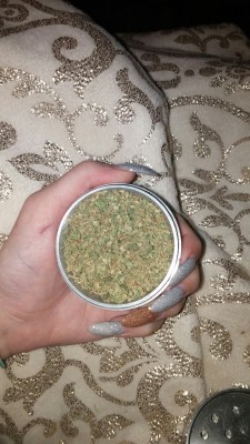 thestoneroftheshire:  Full grinder 😍💚