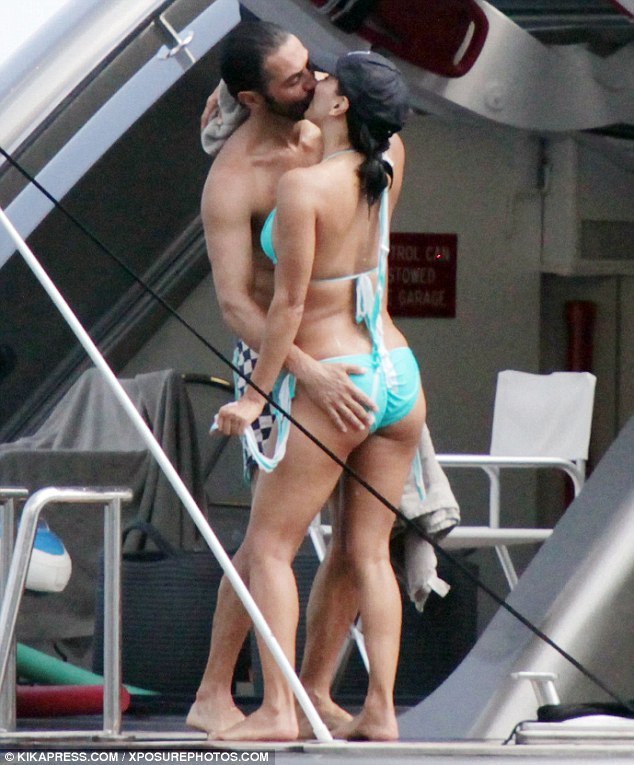 Eva longoria bikini topless