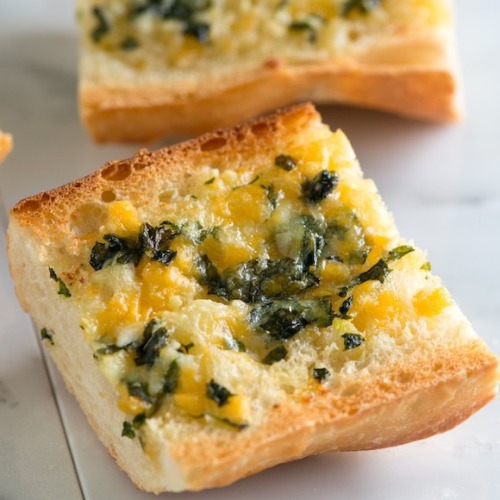 lunachicktv:Favorite Foods + Garlic Bread
