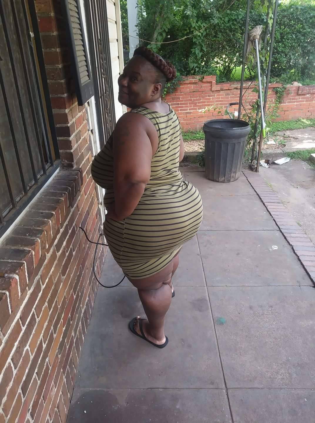 blackjourneyman:  BIG ASS FANTASY FUCK QUEEN OF MY DREAMS. 