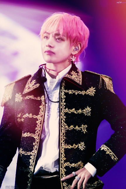Taehyung Wallpaper ^^♥ # #BTSLOVEYOURSELFTOURReblog if you save/use please!!——do NOT edit or remove 
