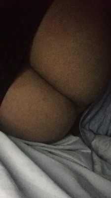 collegetwinkmarty:  Late night booty pics