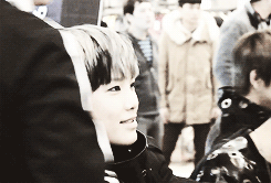zelow:  © 