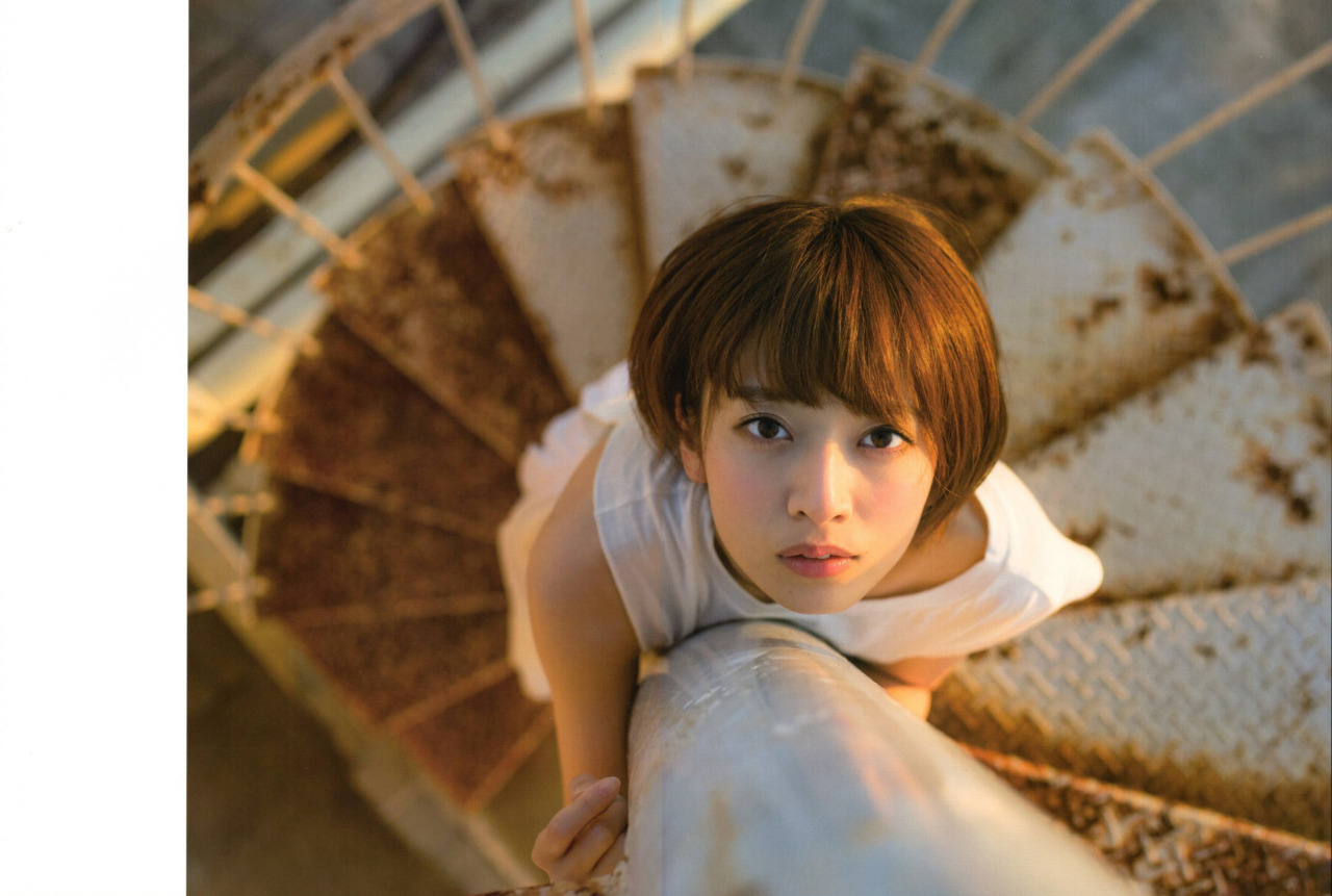 46wallpapers:    Nanami Hashimoto - 1st Photobook “Yasashii Toge”   