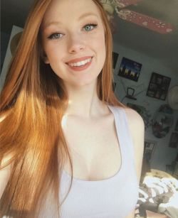 (more girls like this on http://ift.tt/2mVKSF3) Her Happy Selfie