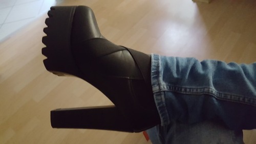 It&rsquo;s me with some heels of my wife