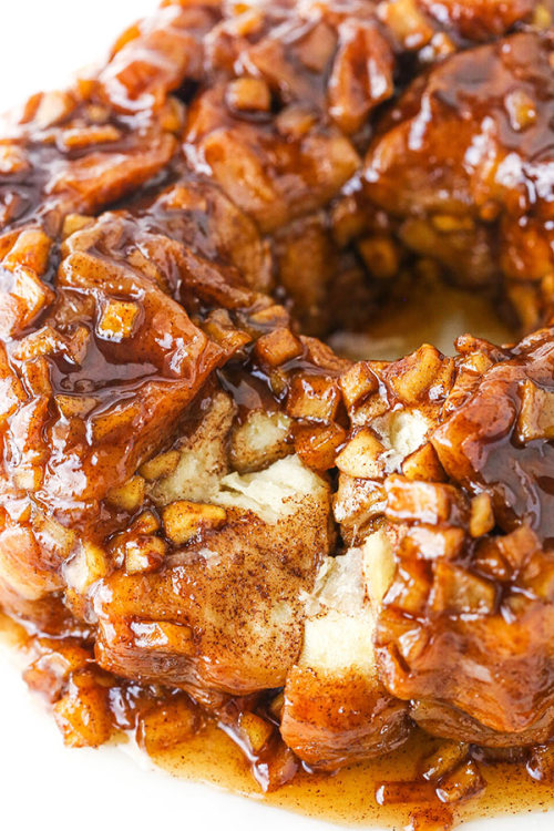 foodffs:  APPLE FRITTER MONKEY BREADFollow for recipesIs this how you roll?