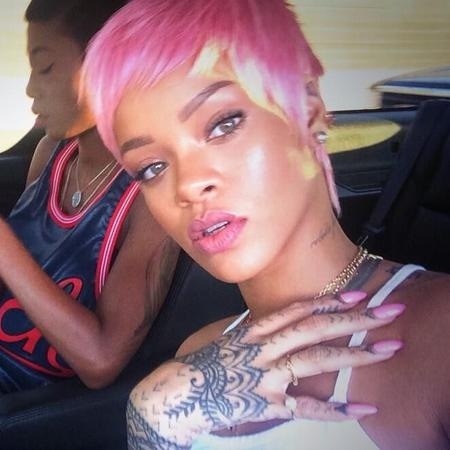 imninm:Black girls with pink hair adult photos