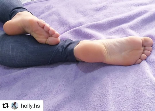 XXX iloveladiesfeet:  #Repost @holly.hs on instagram photo