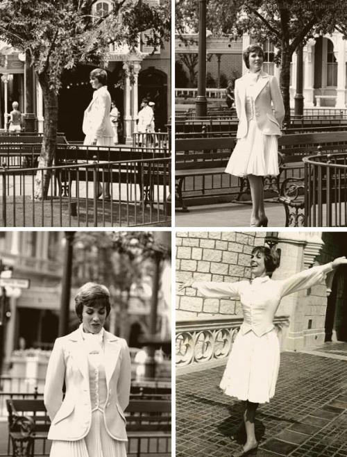 mydisney0bsession:  disneylandguru:  Julie Andrews at Disneyland  I can’t not reblog this. 
