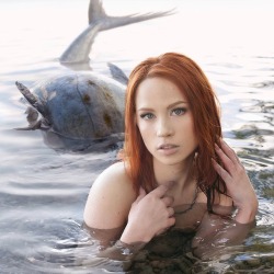 girls-do-cosplay:Clara Cosmia as a Mermaid