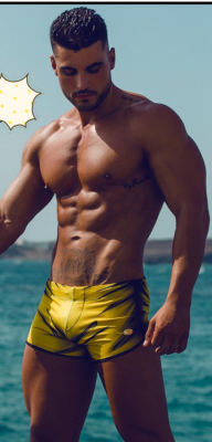 111rich: nazareno-gasperi:  parigino:  WONDERFUL MUSCLE BODY,. HANDSOME, VERY HOT  ..  Sun god.