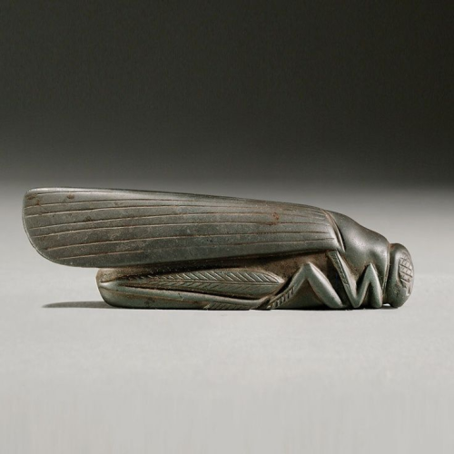 blue–folder:A grasshopper, hand-carved with Haematite between 1800 and 1700 BCE in ancient Bab