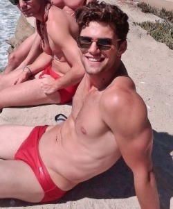 speedobomb:  Red speedo smile