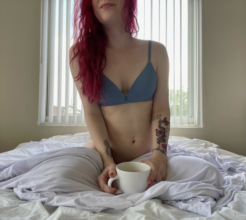 oddgh0ul:POV it’s the morning after and we’re having coffee in bed ☕️