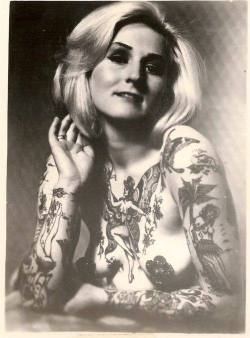 dolores-haaze:  Miss Cindy Ray. Original bad ass, and sexy tattooed lady from the 60’s. She paved the way for all us tattooed women. For that we salute your hotness.  