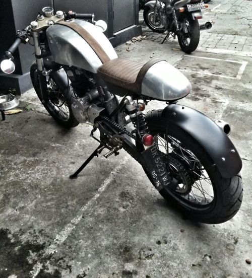 caferacerpasion:  Honda GL200 Cafe Racer adult photos