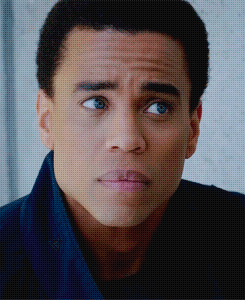 words-writ-in-starlight: missymalice:  spxceselkie:  anyway!!!! allow me to present michael ealy as clark kent: he’s got the baby blues: he’s got the great smile: he’s a dork: here he is in glasses: pls imagine this face directed at lois lane: and