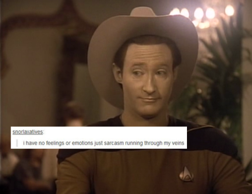 unlimited-data-soong:star trek tng + text posts: part 1/?pics from capsfromtrek and google