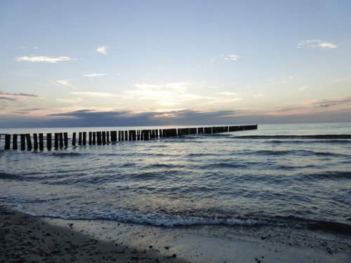 neveralonealwayswithyou: Baltic Sea, Mecklenburg-West Pomerania, GermanyOriginal Photography by http