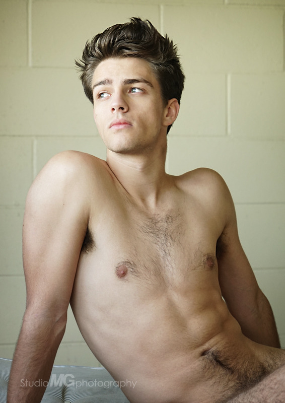 fullfrontalmale:  MODEL: Renn BrasfieldPHOTOGRAPHER: Mark Granthamwww.fullfrontalmale.tumblr.com