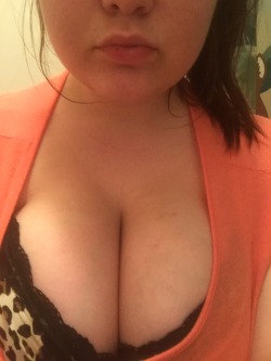 itsautumnwinters:  Boobs.