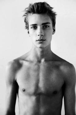 Niclas Gillis #Niclasgillis #Model #Actor #Twink | Http://Www.tumblr.com/Tagged/Niclas_Gillis