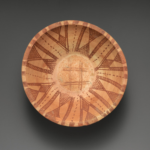 Bowl with interior geometric decoration, 4th-7th century. Made in Kharga Oasis, Byzantine Egypt. Cop