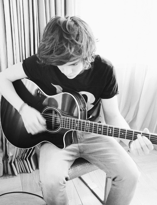  Harry → Guitars                     