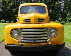 commiehook:  Gonna end March with this beautiful yellow fellow, a 1949 Ford F-1.  Just so good…..