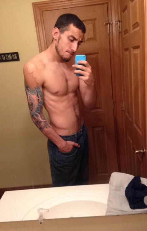 straightdudesnudes:  Brent is a hot stud with tats and a dirty mouth! Definitely a top option for your group vids. ;)