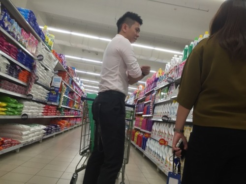 man-in-kl:Handsome exec round big butt. (Part 1)