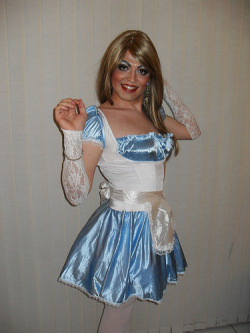 colleen-eris:  Ashley in Wonderland by -AshleyLex- #flickstackr  Flickr: http://flic.kr/p/8yQeE7