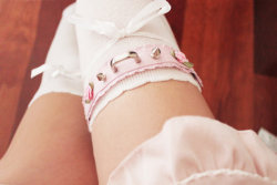 princessofsouthkorea:  Garters by ThePinkSaviourAll