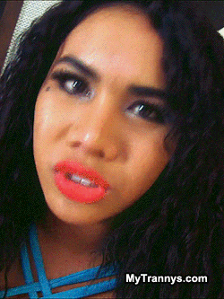 Amateur Red Lipped Ladyboy