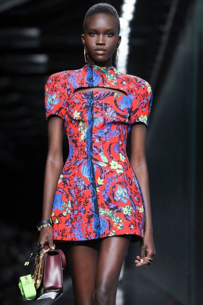 a-state-of-bliss:
“Achenrin Madit @ Versace Fall/Wint 2020
”