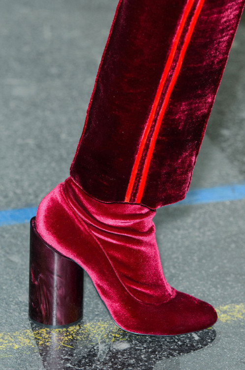 louisvuitttonn:  Givenchy RTW Fall ‘15