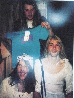 acid-daisies:  nirvananews:  Kurt Cobain, Dylan Carlson and Mark Lanegan.  ☠Grunge☠