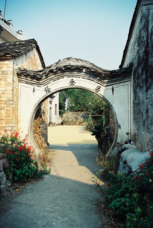 parcourirlemonde:  Ancient Village, Tangmo #4 -古民居@唐模- (by mukarin)