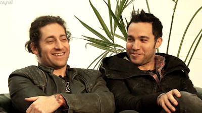 andyandthedads:  joe trohman has the cutest smile  i mean  look at it       joe trohman