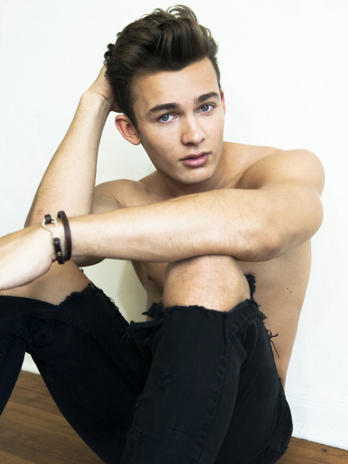 christianrios:  Jesse Hill / Wilhelmina LA