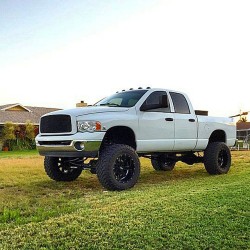 topguncustomz:  Big thanks to @dennistrebing for sharing with us his Dodge build rocking our 8” Pro 1 Suspension Lift Kit, Ladder/Traction Bars, and Dual Steering Stabilizer!  Looks amazing Dennis!  Very clean &amp; beautiful!  #TopGunCustomz #tgc #dodge