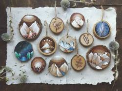 appeltaert:  culturenlifestyle:  Stunning &amp; Rustic Home Pieces American artist Kimera Wachna came together with her partner Yuichi Watanabe to start her business of selling her beautiful creations. She uses the mediums of painting and recycled wood