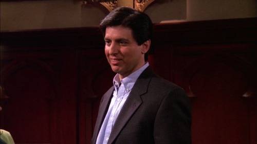 Everybody Loves Raymond (TV Series) - S2/E25 ’The Wedding Pt 2’ (1998), Charles Dur