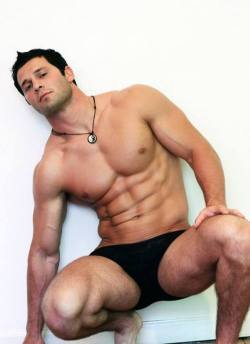 longbulge:  bulge, big bulge, men bulge,